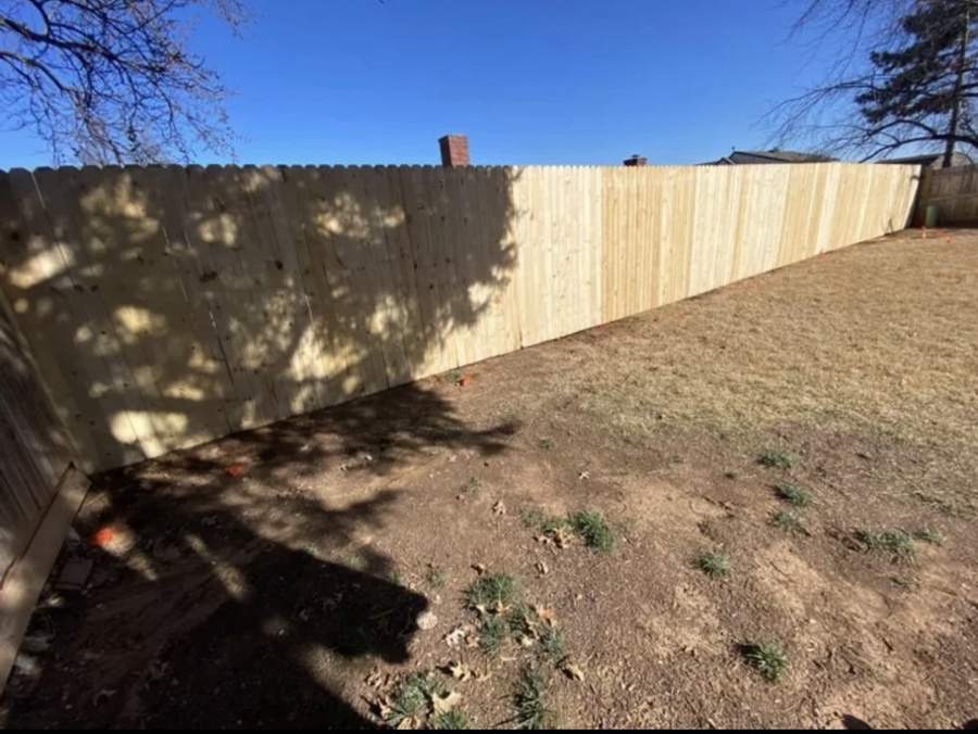 Cedar picket privacy fence
